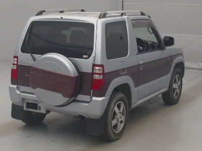 MITSUBISHI PAJERO MINI