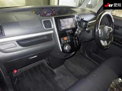 DAIHATSU TANTO 3