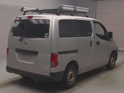 NISSAN NV200