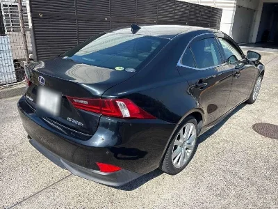 LEXUS IS