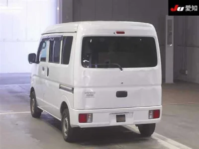 NISSAN CLIPPER VAN