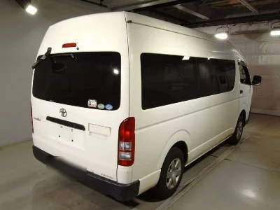 TOYOTA REGIUS VAN