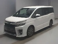 Цена авто Toyota Voxy с аукционов Японии, номер кузова ZRR80W, пробег 82 000, оценка 8