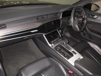 AUDI A6 AVANTE