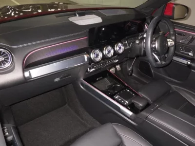 MERCEDES BENZ EQB