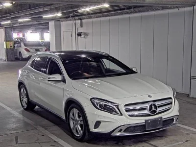 MERCEDES BENZ GLA