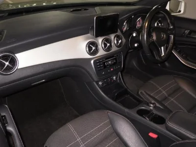 MERCEDES BENZ GLA