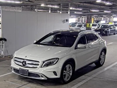MERCEDES BENZ GLA