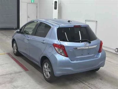 TOYOTA VITZ
