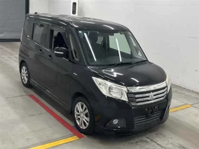 MITSUBISHI DELICA D2