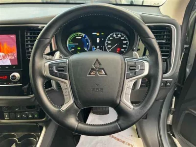 MITSUBISHI OUTLANDER PHEV