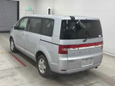 MITSUBISHI DELICA D5