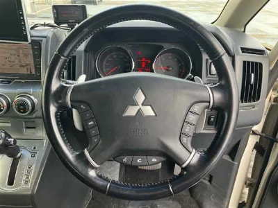 MITSUBISHI DELICA D5