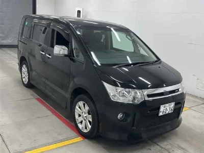 MITSUBISHI DELICA D5