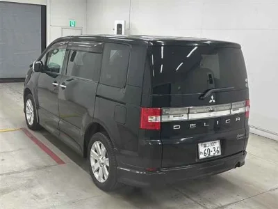 MITSUBISHI DELICA D5