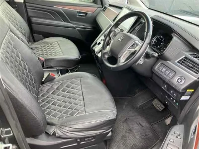 MITSUBISHI DELICA D5