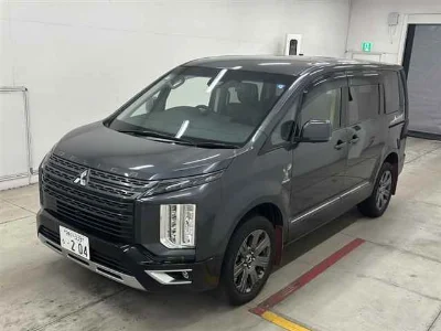 MITSUBISHI DELICA D5