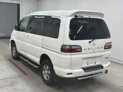 MITSUBISHI DELICA