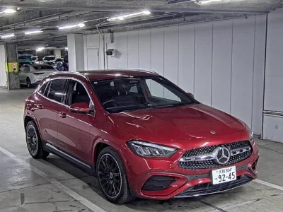MERCEDES BENZ GLA