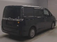 Цена авто Toyota Voxy с аукционов Японии, номер кузова ZWR80G, пробег 208 000, оценка 2