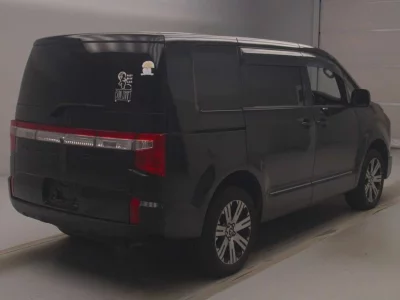 MITSUBISHI DELICA D5