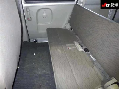 NISSAN CLIPPER VAN
