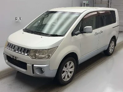 MITSUBISHI DELICA D5
