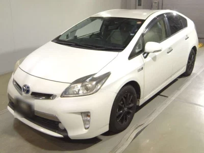 TOYOTA PRIUS PHV
