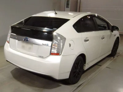 TOYOTA PRIUS PHV
