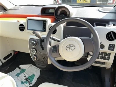 TOYOTA PORTE