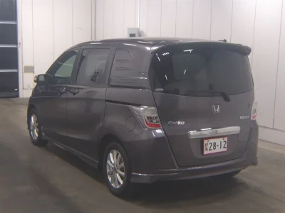 HONDA FREED SPIKE