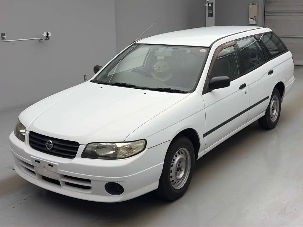 NISSAN EXPERT