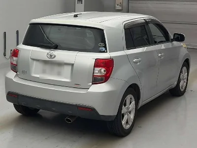 TOYOTA IST