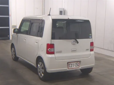 TOYOTA PIXIS SPACE