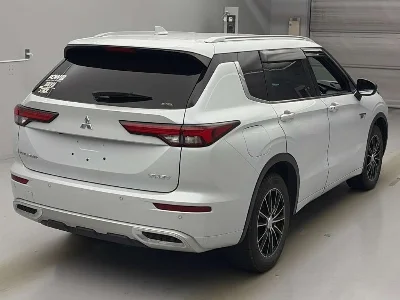 MITSUBISHI OUTLANDER PHEV