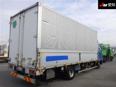 MITSUBISHI FUSO FIGHTER