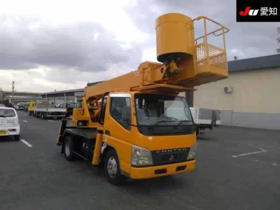 MITSUBISHI CANTER