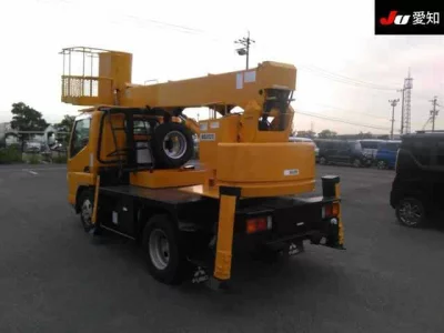 MITSUBISHI CANTER