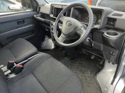 TOYOTA PIXIS VAN