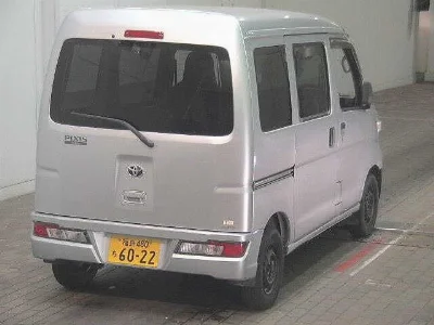 TOYOTA PIXIS VAN