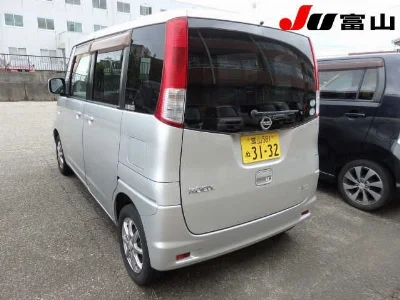 NISSAN ROOX