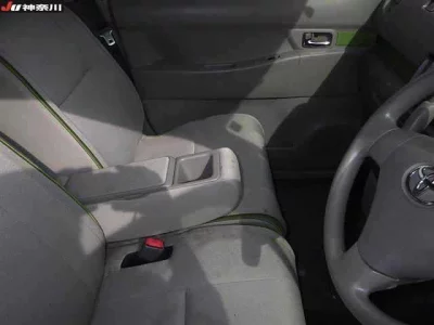 TOYOTA PIXIS SPACE