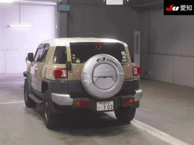 TOYOTA FJ CRUISER