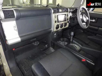 TOYOTA FJ CRUISER