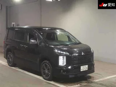 MITSUBISHI DELICA D5