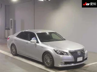 TOYOTA CROWN MAJESTA