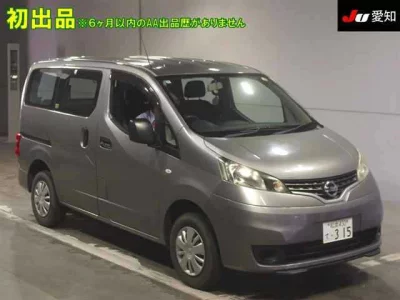 NISSAN NV200