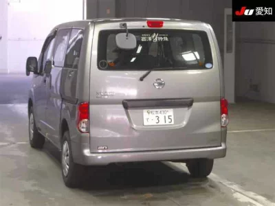 NISSAN NV200