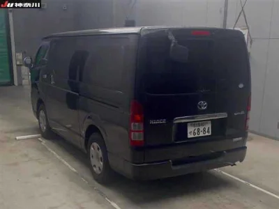 TOYOTA HIACE VAN