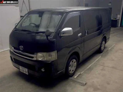 TOYOTA HIACE VAN